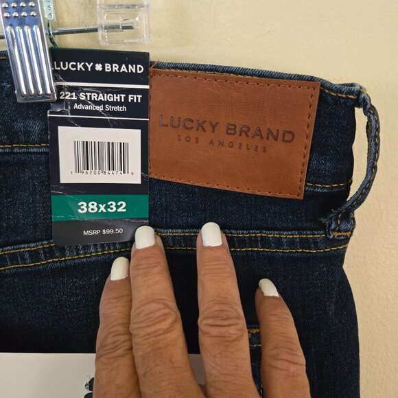 Lucky Brand NWT 221 Straight Fit Dark Wash Jeans 5 Pocket Dark Wash Size 38x32 - Picture 9 of 12